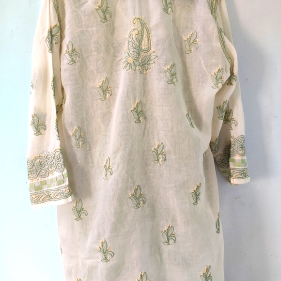 Chikankari green and yellow XL kurti - Picture 3 of 4